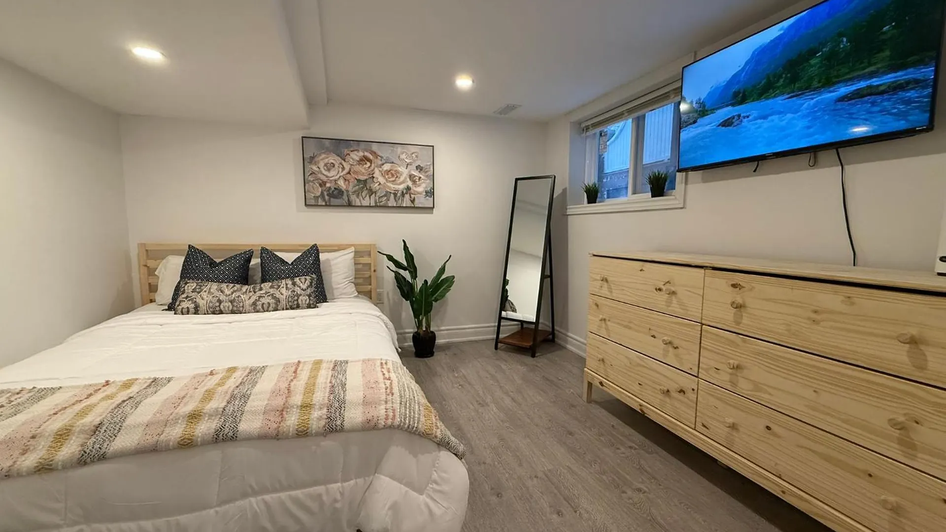 2 Bedroom Basement-Downtown location